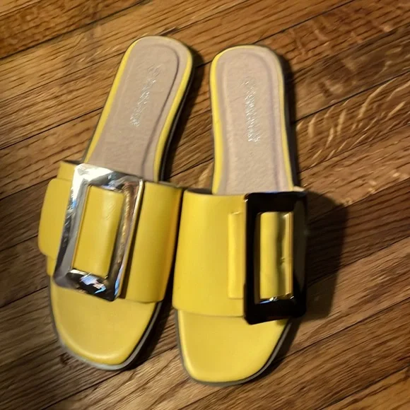 Charming Lady Slides - Picture 1 of 9